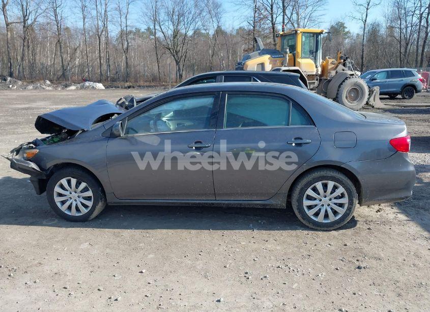Photo 14 of 2013 Toyota Corolla LE (VIN 5YFBU4EE4DP185819)