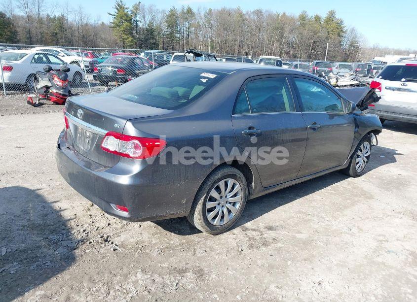 Photo 4 of 2013 Toyota Corolla LE (VIN 5YFBU4EE4DP185819)