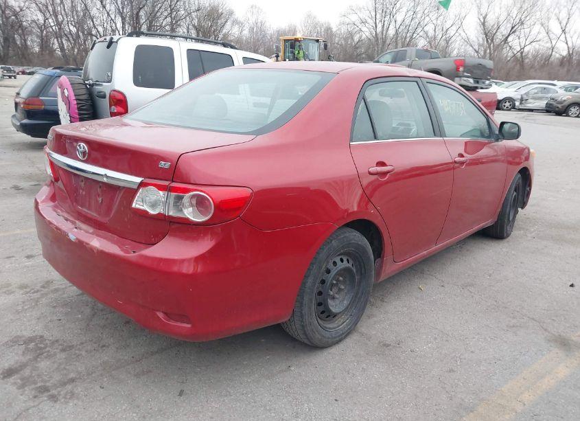 Photo 4 of 2013 Toyota Corolla LE (VIN 5YFBU4EE4DP186260)