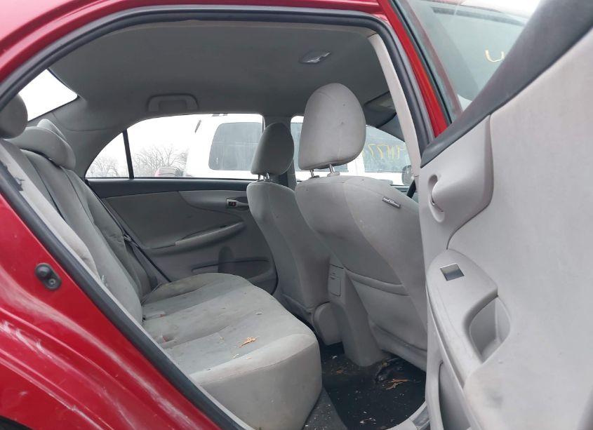 Photo 8 of 2013 Toyota Corolla LE (VIN 5YFBU4EE4DP186260)