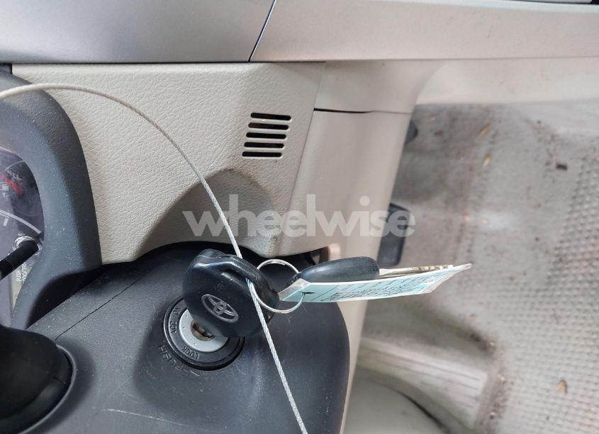 Photo 11 of 2013 Toyota Corolla LE (VIN 5YFBU4EE4DP192527)