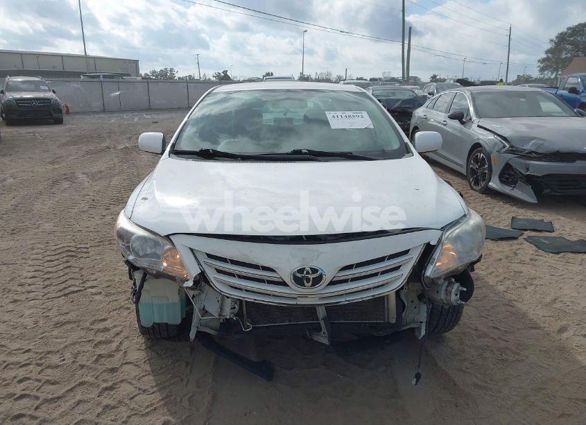 Photo 13 of 2013 Toyota Corolla LE (VIN 5YFBU4EE4DP192527)
