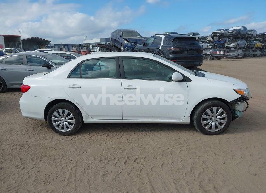 Photo 14 of 2013 Toyota Corolla LE (VIN 5YFBU4EE4DP192527)