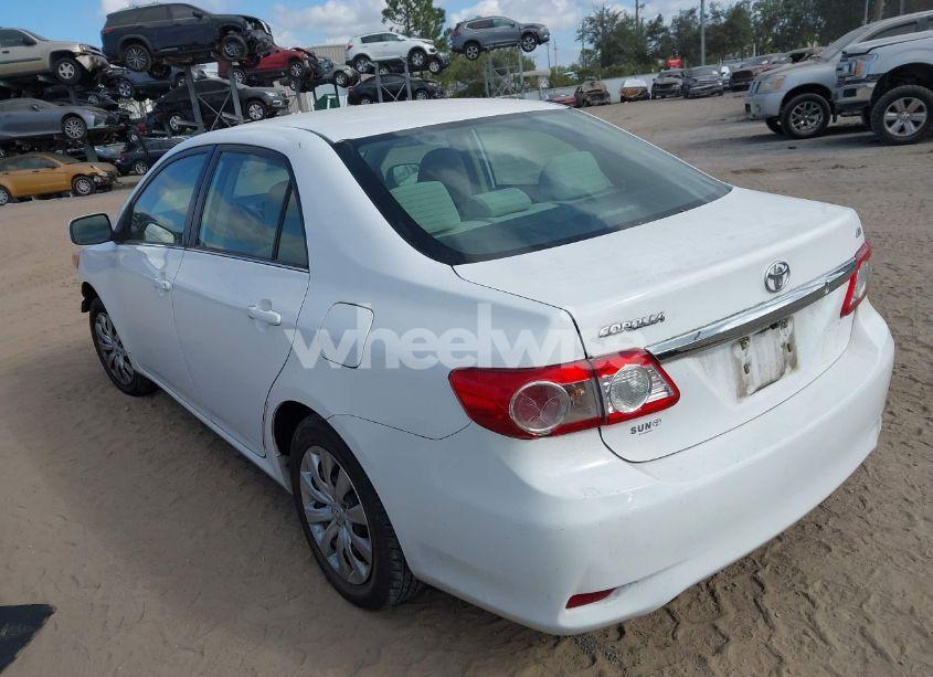 Photo 3 of 2013 Toyota Corolla LE (VIN 5YFBU4EE4DP192527)