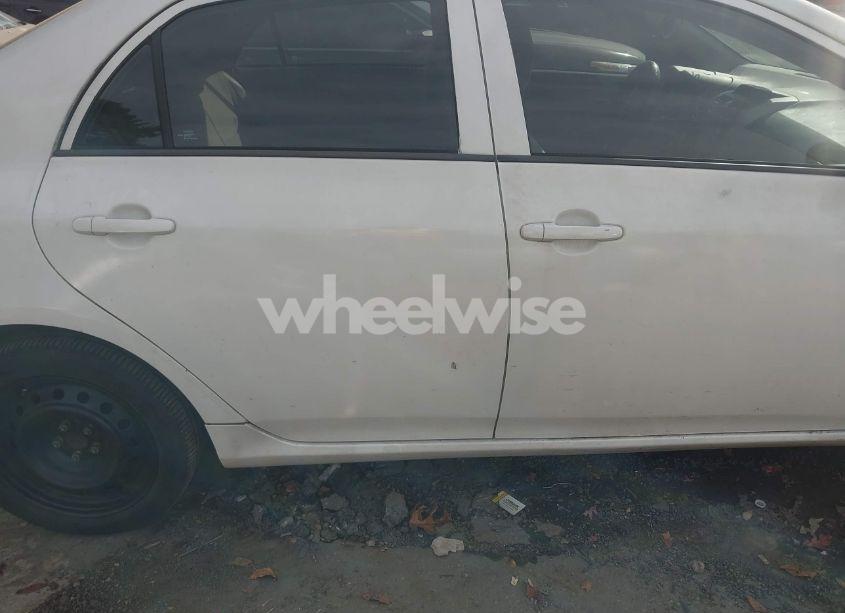 Photo 13 of 2013 Toyota Corolla L/LE/LE SPECIAL EDITION/S/S SPECIAL EDITION (VIN 5YFBU4EE4DP198098)