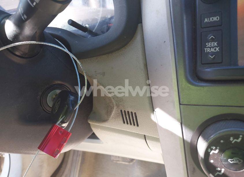 Photo 11 of 2013 Toyota Corolla LE (VIN 5YFBU4EE4DP198764)