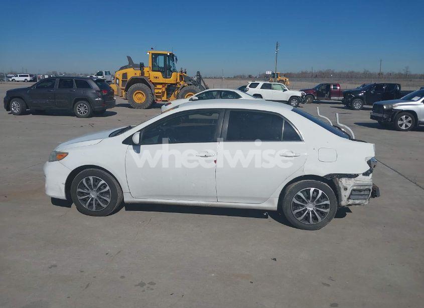 Photo 14 of 2013 Toyota Corolla LE (VIN 5YFBU4EE4DP198764)