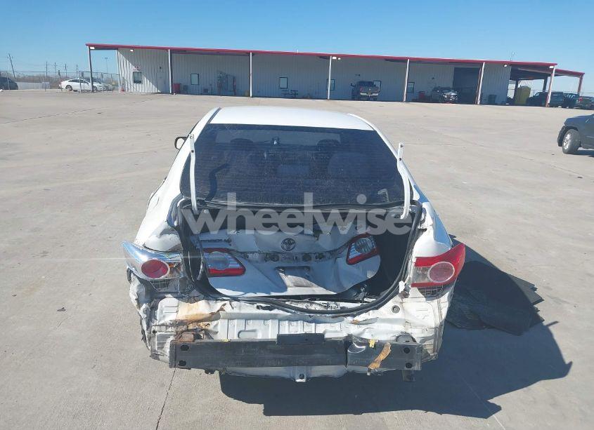 Photo 16 of 2013 Toyota Corolla LE (VIN 5YFBU4EE4DP198764)