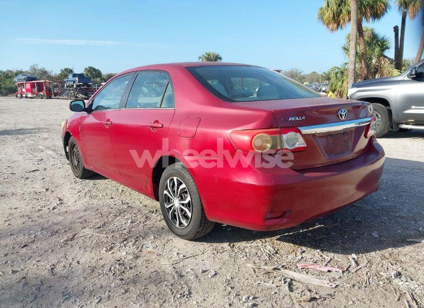 Photo 3 of 2013 Toyota Corolla LE (VIN 5YFBU4EE4DP204028)