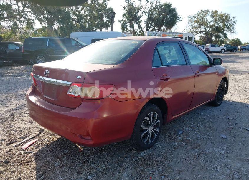 Photo 4 of 2013 Toyota Corolla LE (VIN 5YFBU4EE4DP204028)