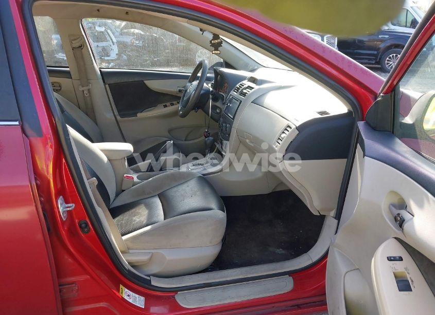 Photo 5 of 2013 Toyota Corolla LE (VIN 5YFBU4EE4DP204028)