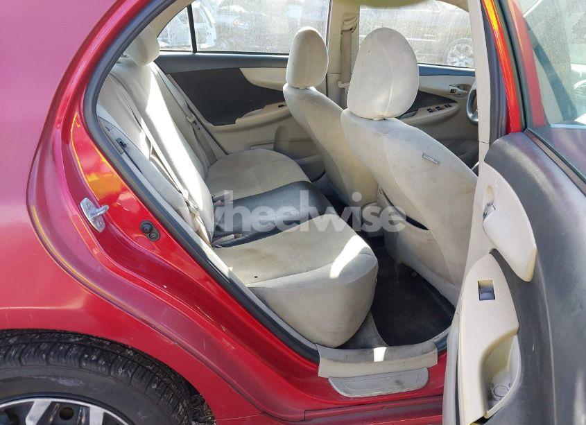 Photo 8 of 2013 Toyota Corolla LE (VIN 5YFBU4EE4DP204028)