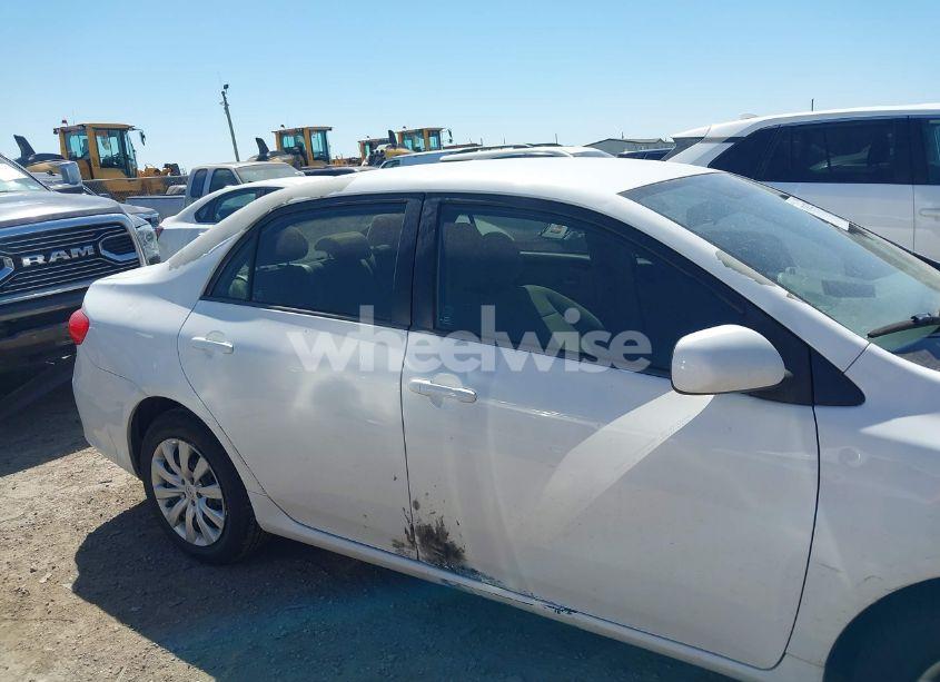Photo 13 of 2012 Toyota Corolla LE (VIN 5YFBU4EE5CP045504)