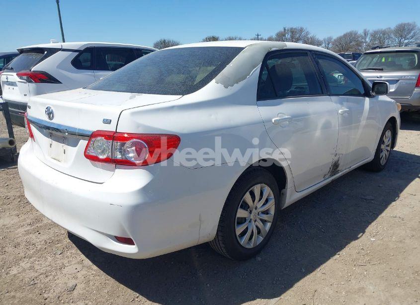 Photo 4 of 2012 Toyota Corolla LE (VIN 5YFBU4EE5CP045504)