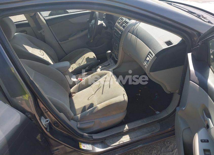 Photo 5 of 2012 Toyota Corolla LE (VIN 5YFBU4EE5CP070905)