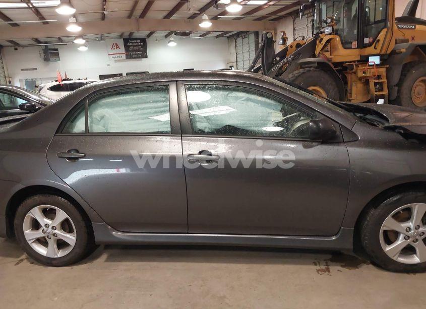 Photo 13 of 2013 Toyota Corolla S (VIN 5YFBU4EE5DP080870)