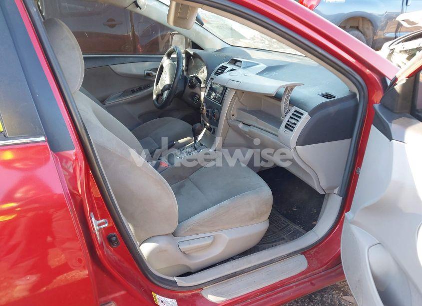 Photo 5 of 2013 Toyota Corolla LE (VIN 5YFBU4EE5DP083171)