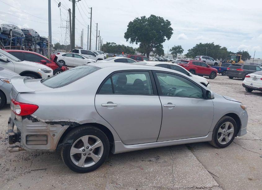 Photo 13 of 2013 Toyota Corolla S (VIN 5YFBU4EE5DP086300)