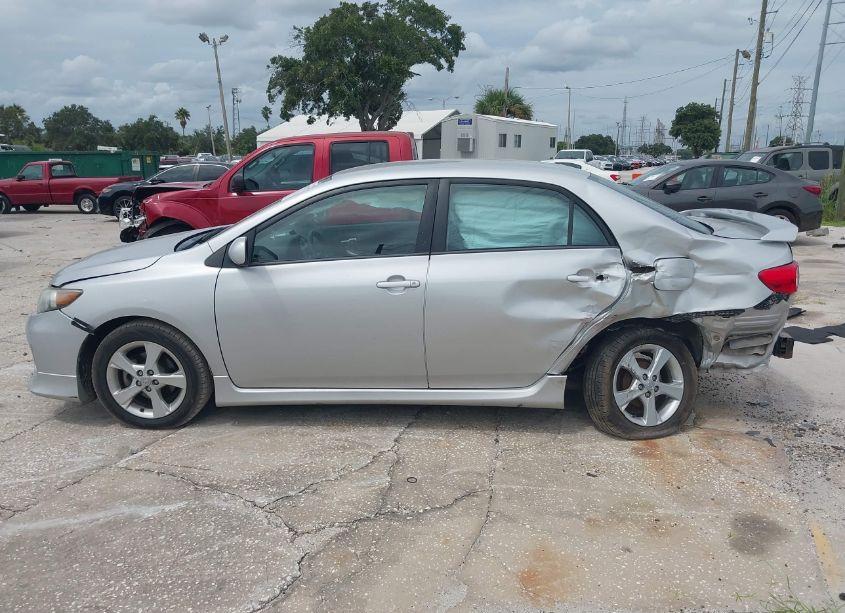 Photo 14 of 2013 Toyota Corolla S (VIN 5YFBU4EE5DP086300)