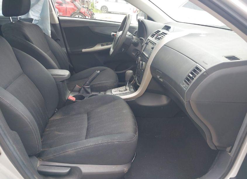 Photo 5 of 2013 Toyota Corolla S (VIN 5YFBU4EE5DP086300)