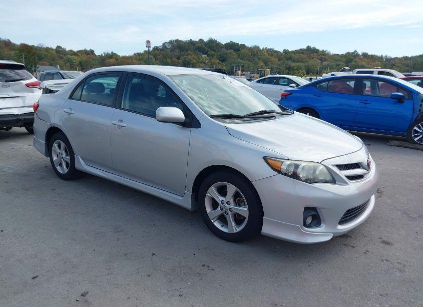 2013 Toyota Corolla S (VIN 5YFBU4EE5DP104343) main photo