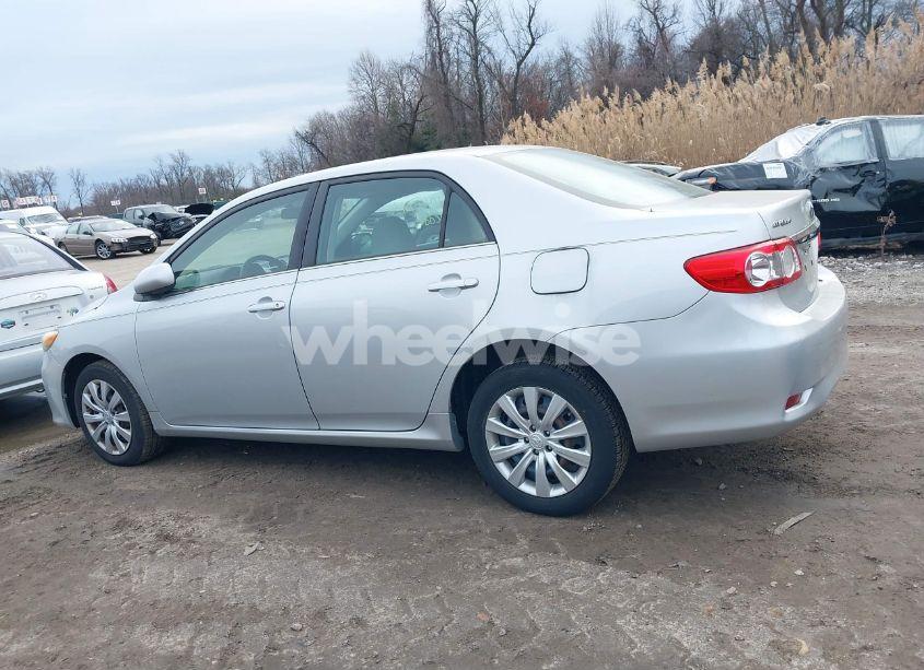 Photo 14 of 2013 Toyota Corolla LE (VIN 5YFBU4EE5DP106805)