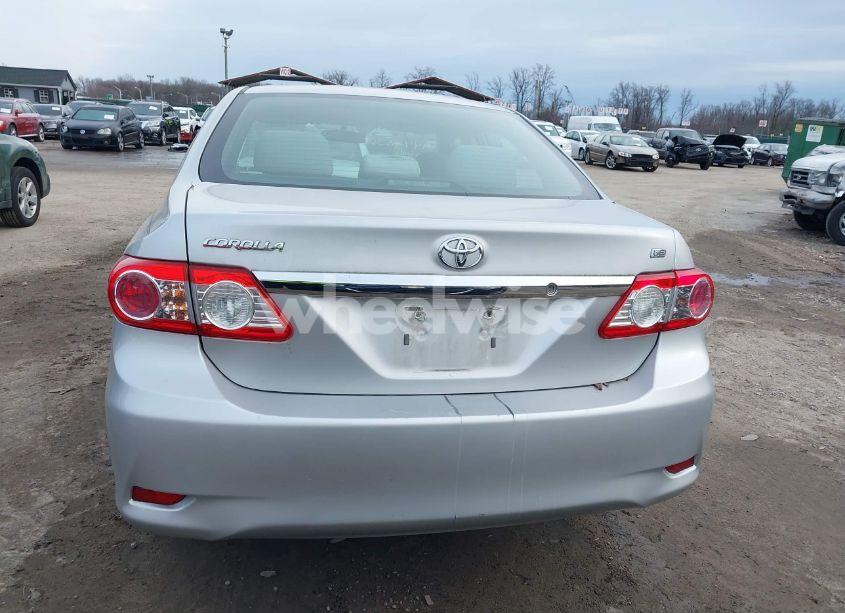 Photo 16 of 2013 Toyota Corolla LE (VIN 5YFBU4EE5DP106805)