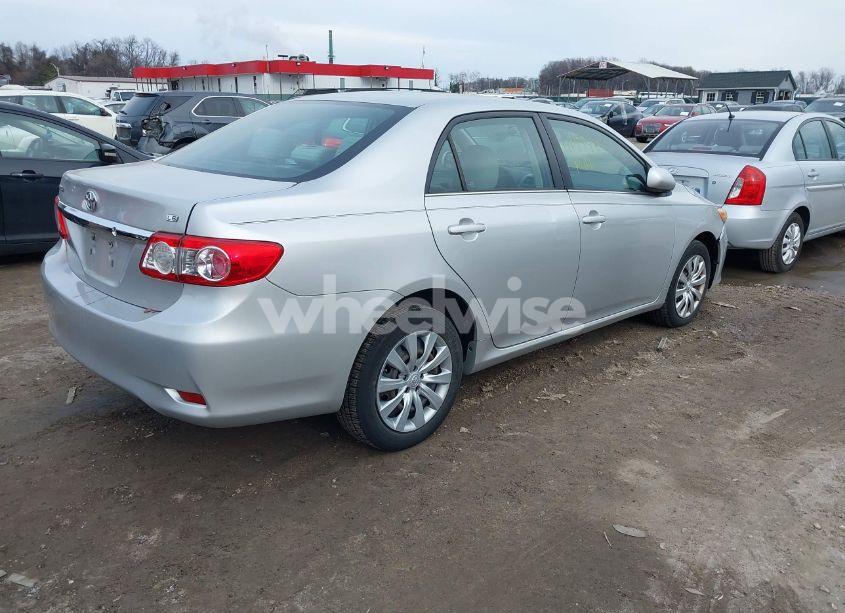 Photo 4 of 2013 Toyota Corolla LE (VIN 5YFBU4EE5DP106805)