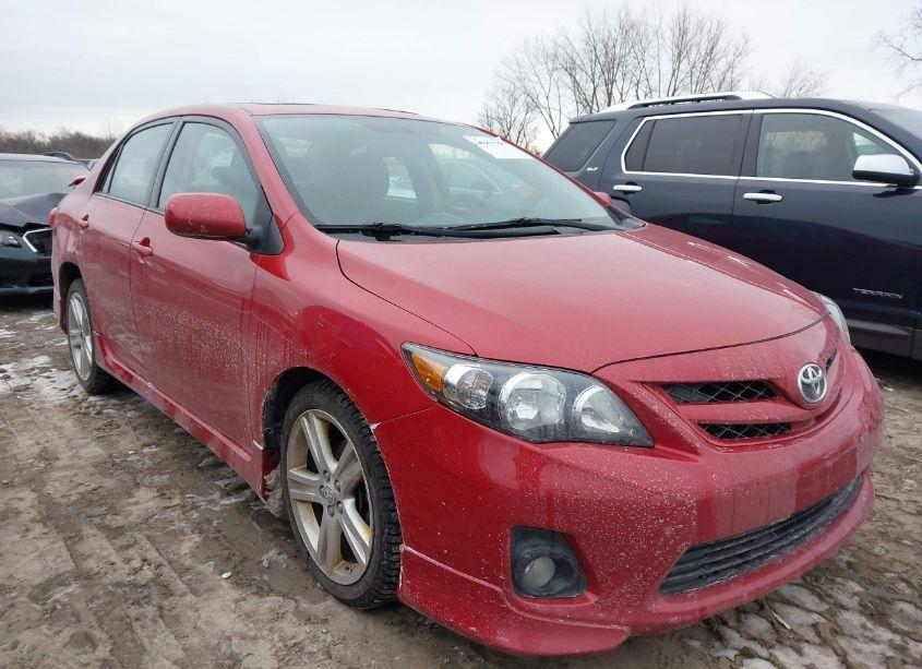2013 Toyota Corolla S (VIN 5YFBU4EE5DP110854) main photo