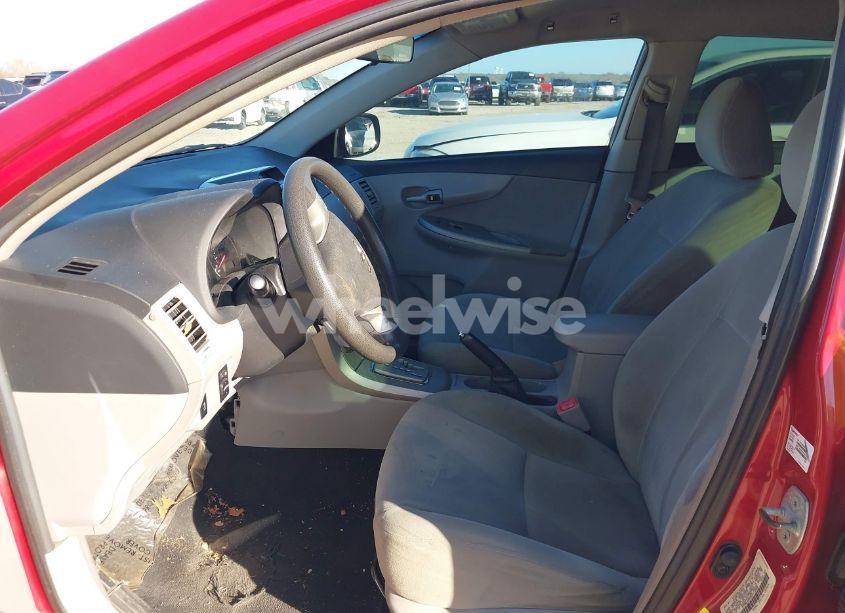 Photo 17 of 2013 Toyota Corolla LE (VIN 5YFBU4EE5DP112586)