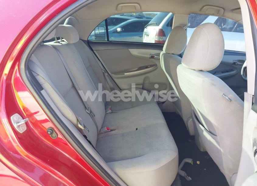 Photo 8 of 2013 Toyota Corolla LE (VIN 5YFBU4EE5DP112586)