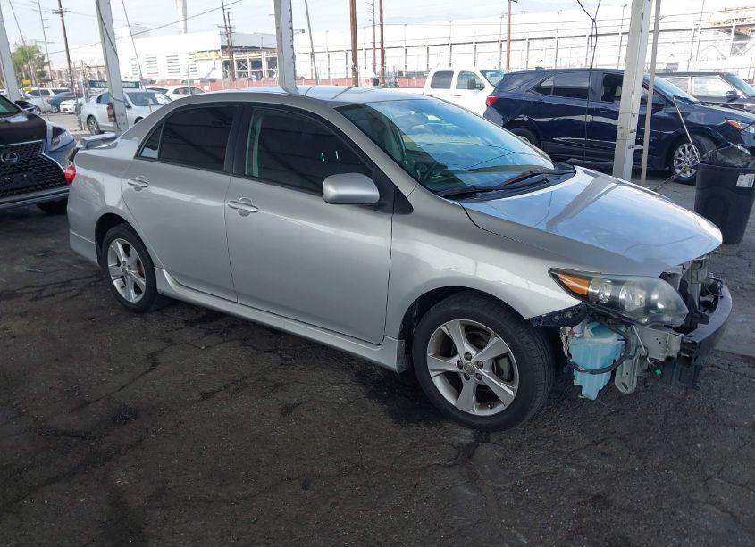2013 Toyota Corolla S (VIN 5YFBU4EE5DP123572) main photo