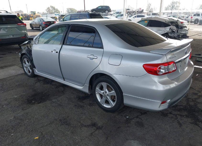 Photo 3 of 2013 Toyota Corolla S (VIN 5YFBU4EE5DP123572)
