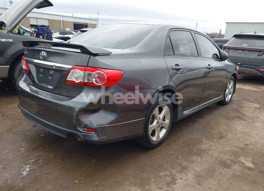 Photo 4 of 2013 Toyota Corolla S (VIN 5YFBU4EE5DP129713)