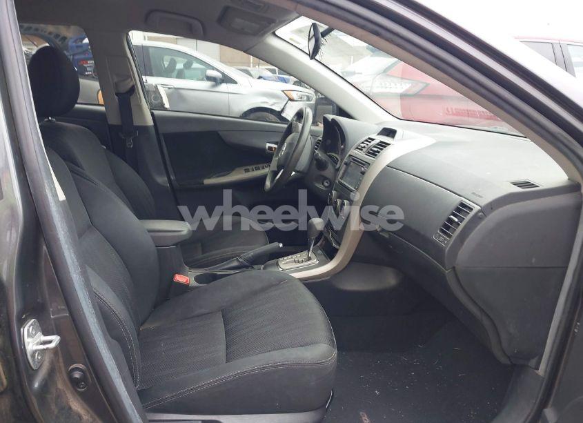 Photo 5 of 2013 Toyota Corolla S (VIN 5YFBU4EE5DP129713)