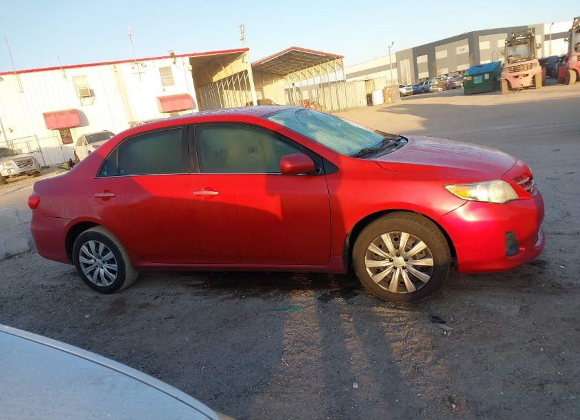 Photo 14 of 2013 Toyota Corolla LE (VIN 5YFBU4EE5DP146351)