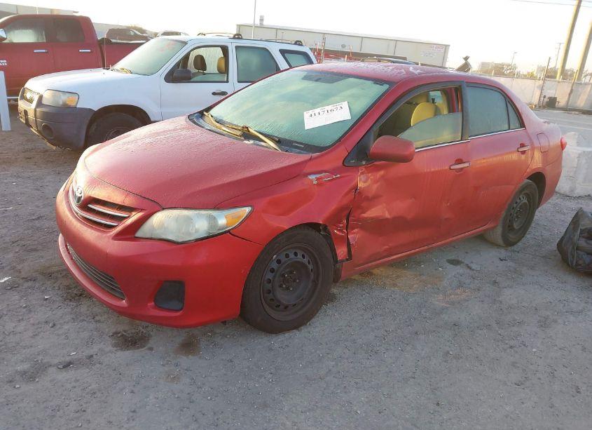 Photo 2 of 2013 Toyota Corolla LE (VIN 5YFBU4EE5DP146351)