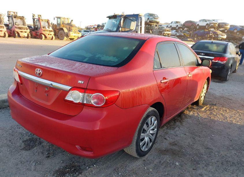 Photo 4 of 2013 Toyota Corolla LE (VIN 5YFBU4EE5DP146351)