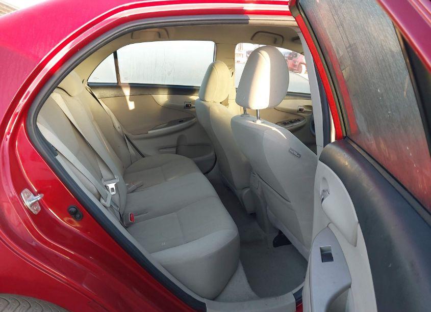 Photo 8 of 2013 Toyota Corolla LE (VIN 5YFBU4EE5DP146351)