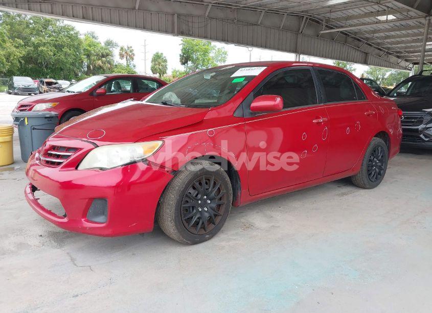 Photo 2 of 2013 Toyota Corolla LE (VIN 5YFBU4EE5DP155664)