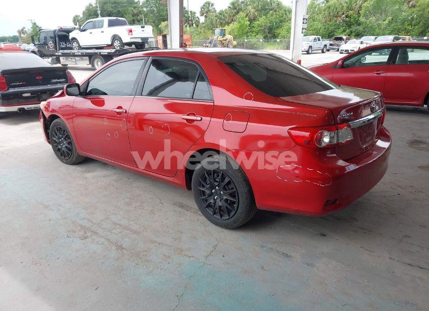 Photo 3 of 2013 Toyota Corolla LE (VIN 5YFBU4EE5DP155664)