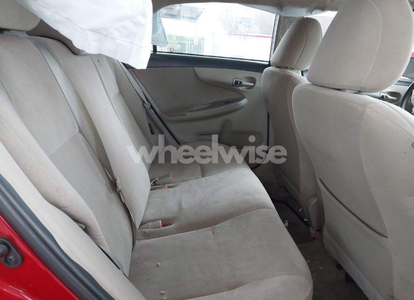 Photo 8 of 2013 Toyota Corolla LE (VIN 5YFBU4EE5DP155664)