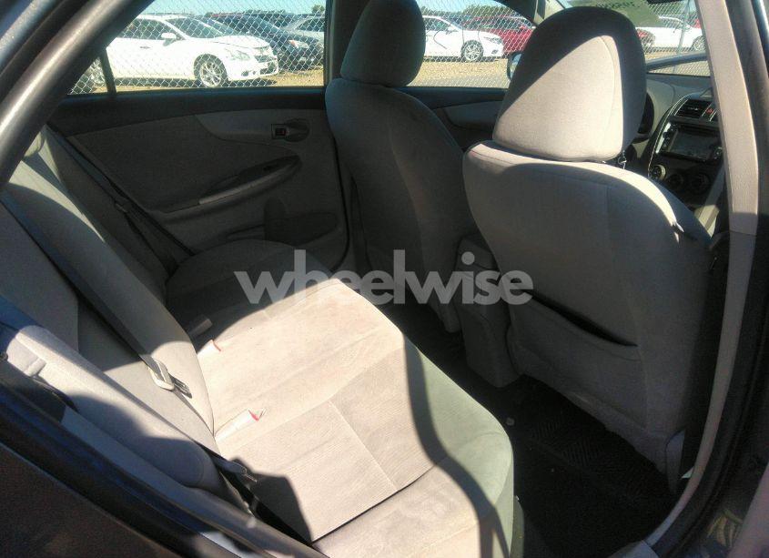 Photo 8 of 2013 Toyota Corolla LE (VIN 5YFBU4EE5DP157379)