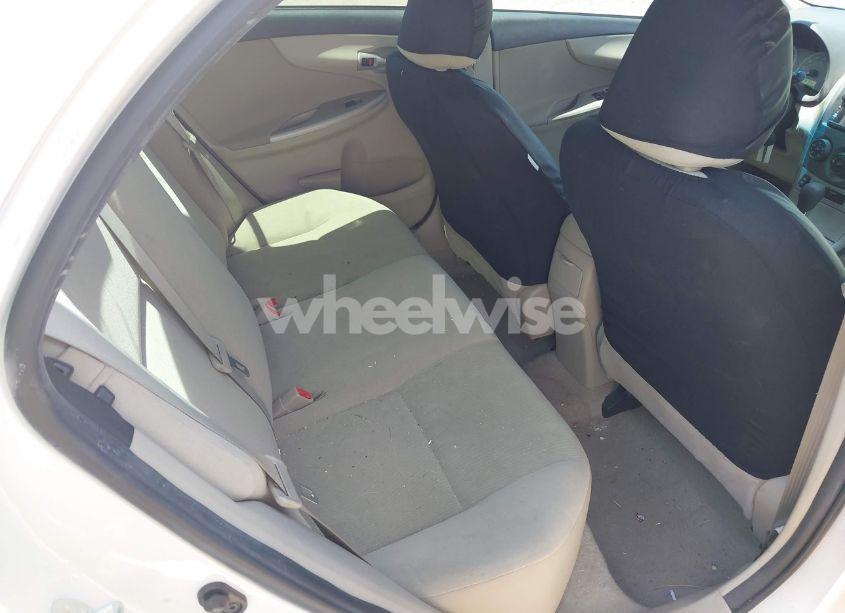 Photo 8 of 2013 Toyota Corolla LE (VIN 5YFBU4EE5DP165756)