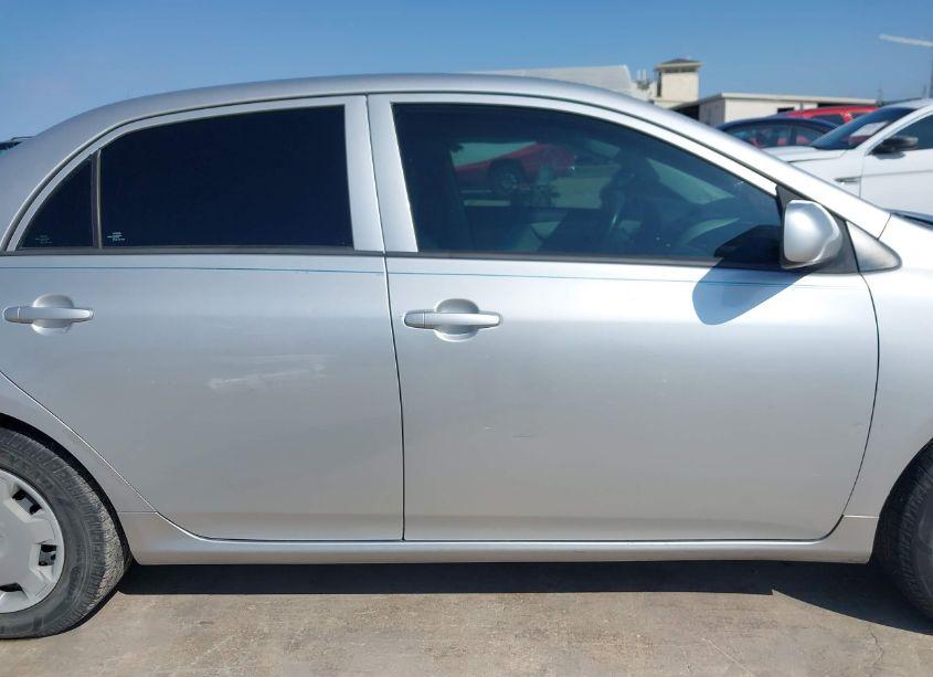 Photo 14 of 2013 Toyota Corolla L (VIN 5YFBU4EE5DP169192)