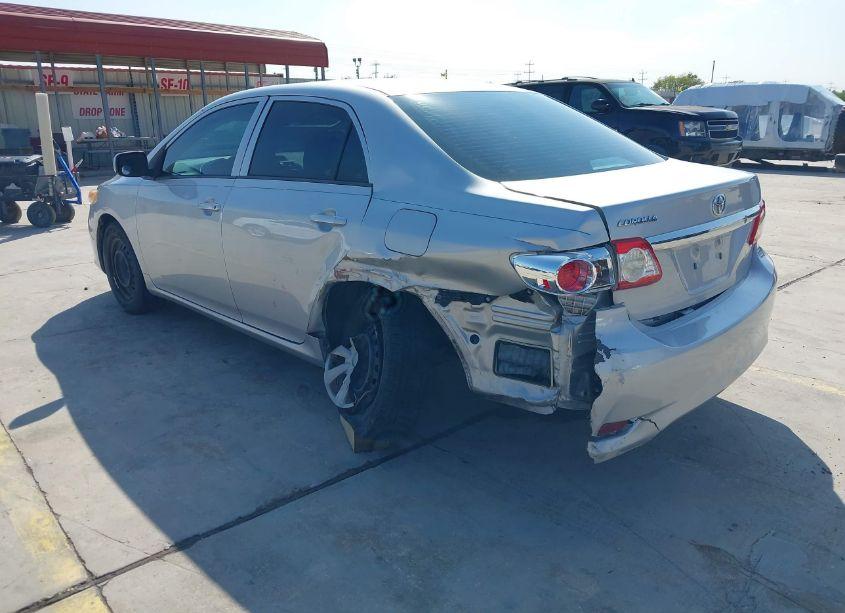 Photo 3 of 2013 Toyota Corolla L (VIN 5YFBU4EE5DP169192)