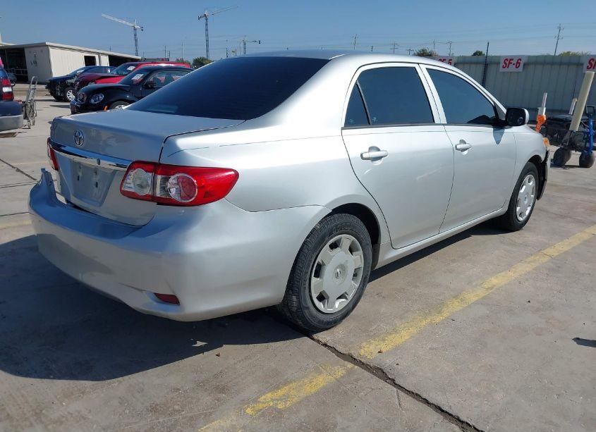 Photo 4 of 2013 Toyota Corolla L (VIN 5YFBU4EE5DP169192)