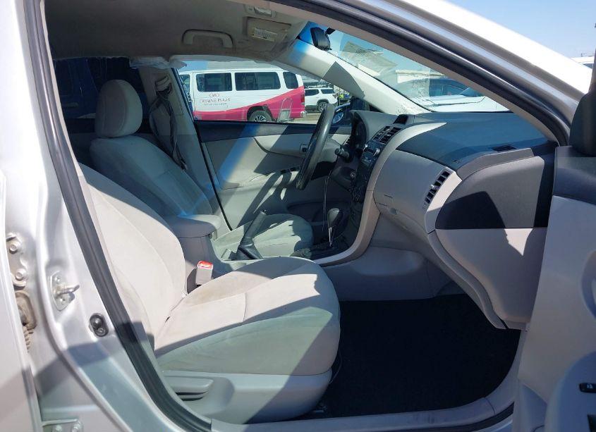 Photo 5 of 2013 Toyota Corolla L (VIN 5YFBU4EE5DP169192)