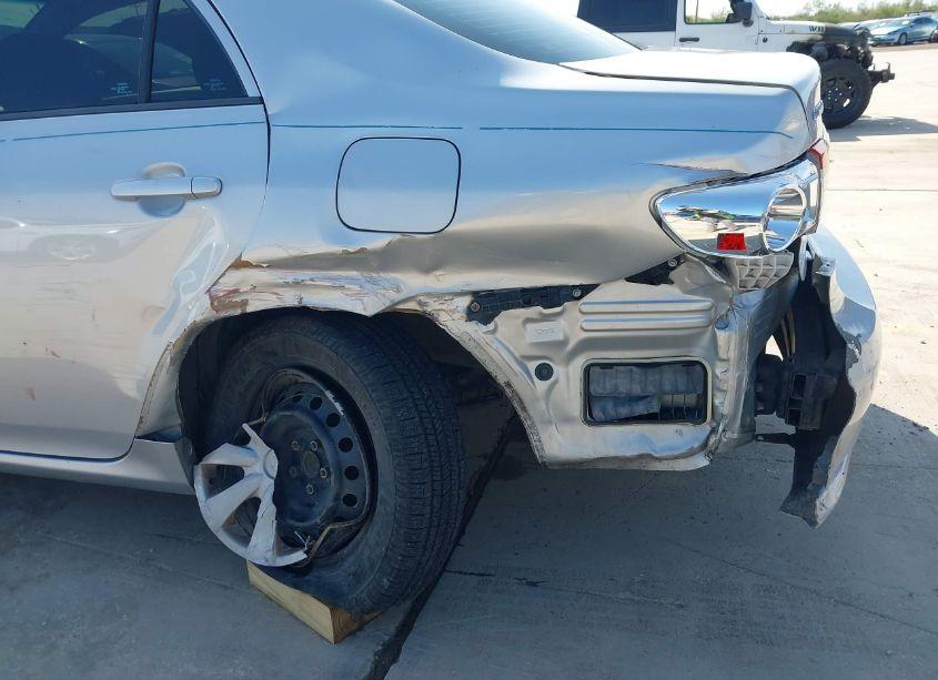 Photo 6 of 2013 Toyota Corolla L (VIN 5YFBU4EE5DP169192)