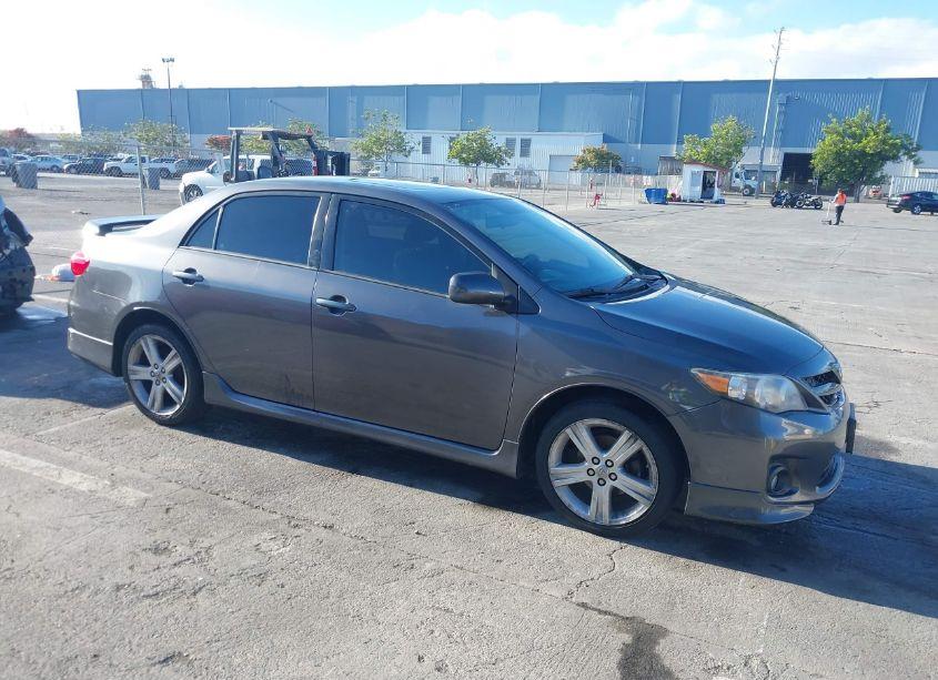2013 Toyota Corolla S (VIN 5YFBU4EE5DP171248) main photo